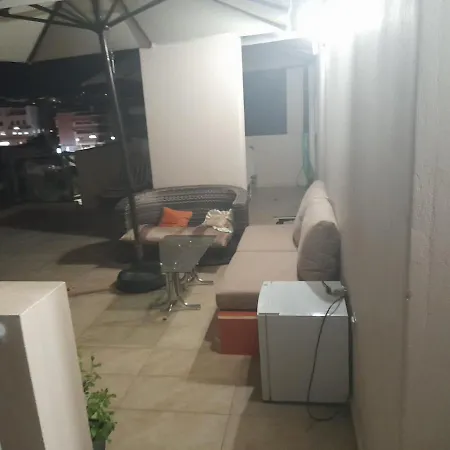 Villa Glifada Center Marina
